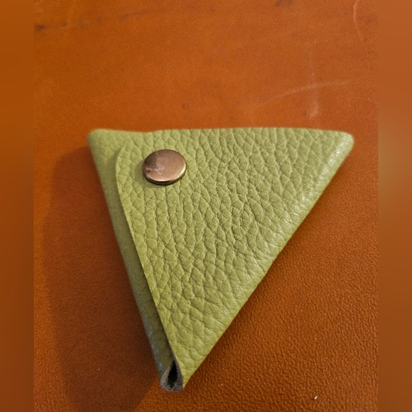 Vintage 1980's Green Leather Triangle Coin Purse | Size Mini - Picture 7 of 7
